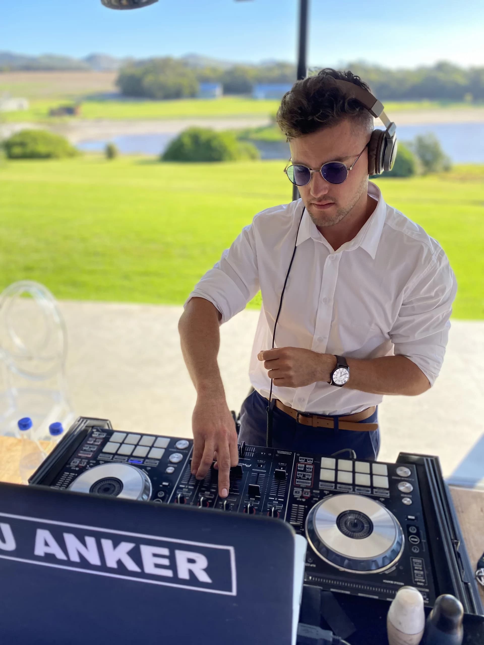 DJ Anker — portrait, decks in the Western Cape hills